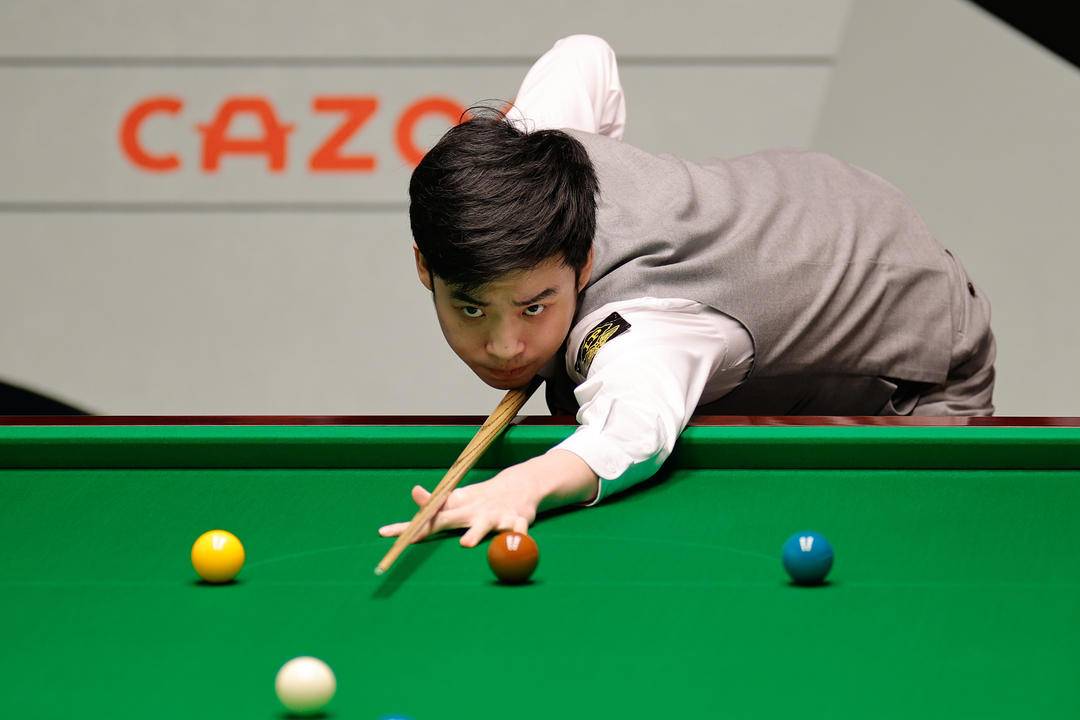 的中场球员 的中场球员