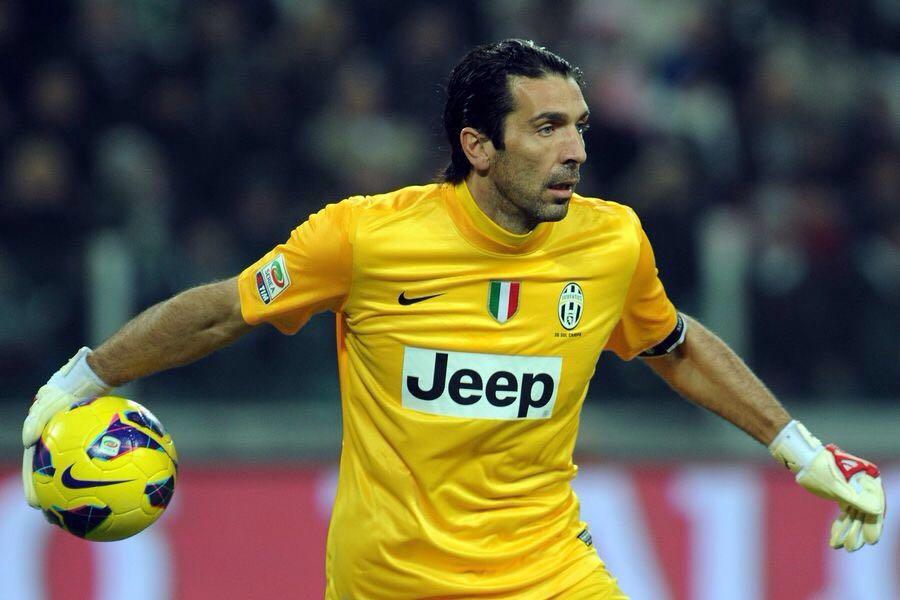 现代足球中 现代足球中